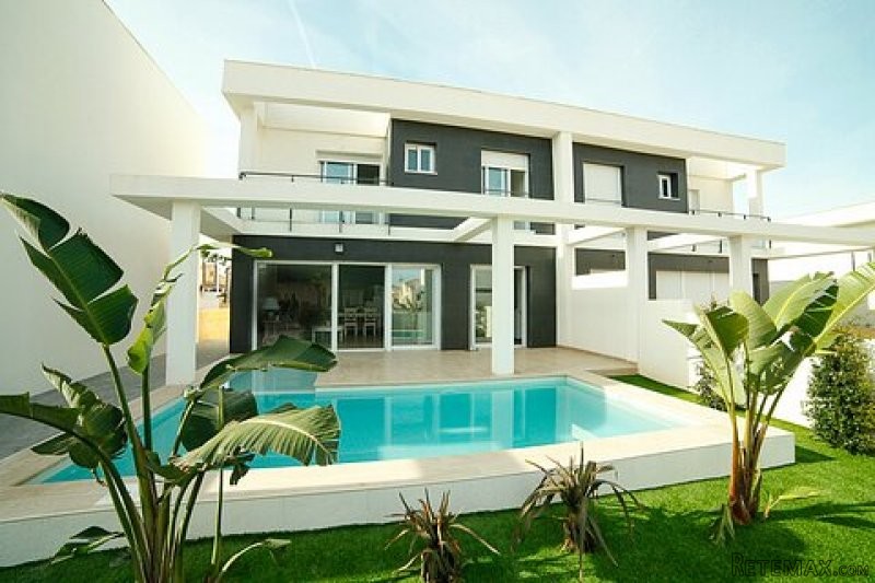 * STUNNING SEMI DETACHED VILLA WITH..