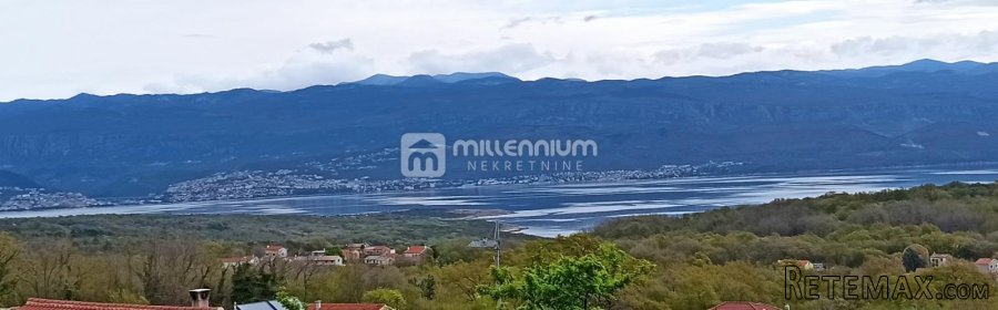 Otok Krk, Risika, dio kuće, 2 stana, okućnica