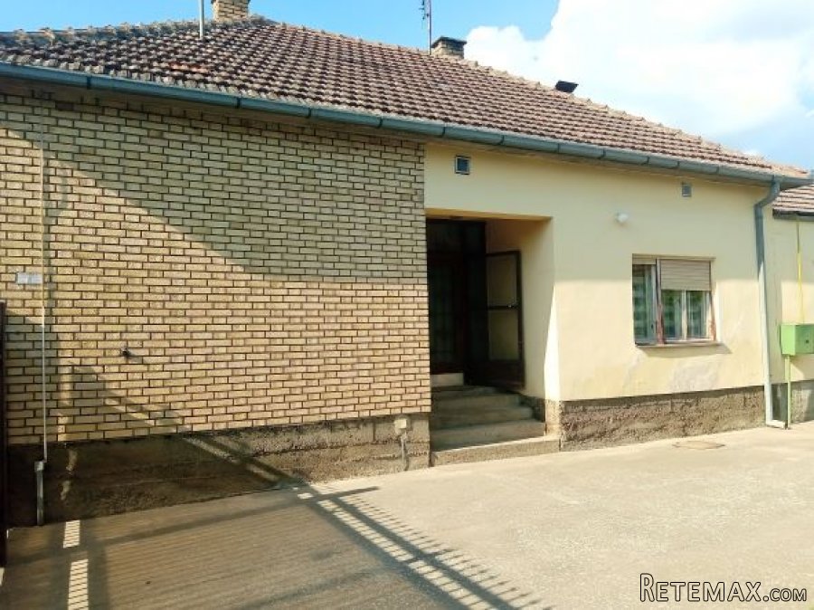 Prodajem kuću u Golubincima - 2