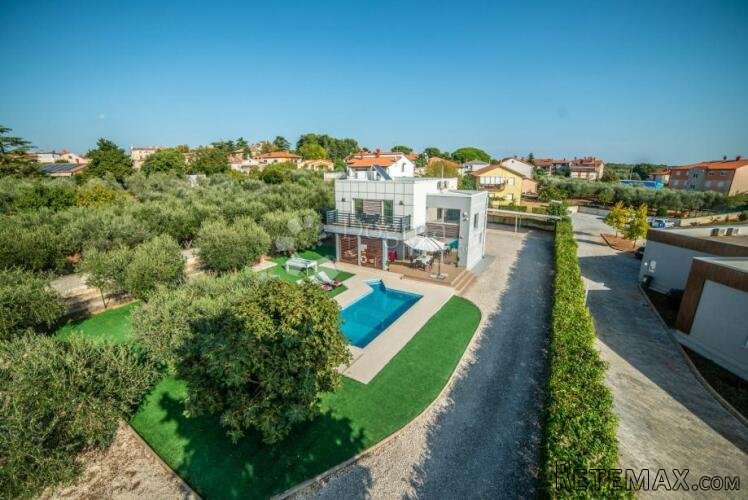 SNIŽENO! Luksuzna vila u Vodnjanu – savršen spoj elegancije - 3