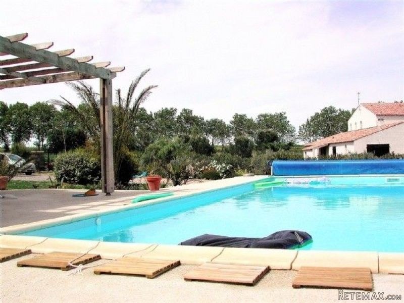 Lovely Villa, Guest Gite and Pool
