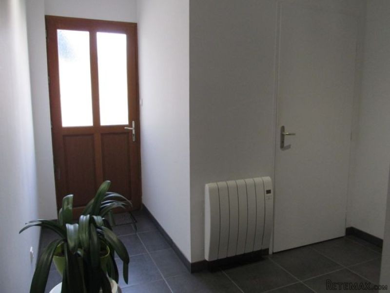 Townhouse With Courtyard Garden - 2