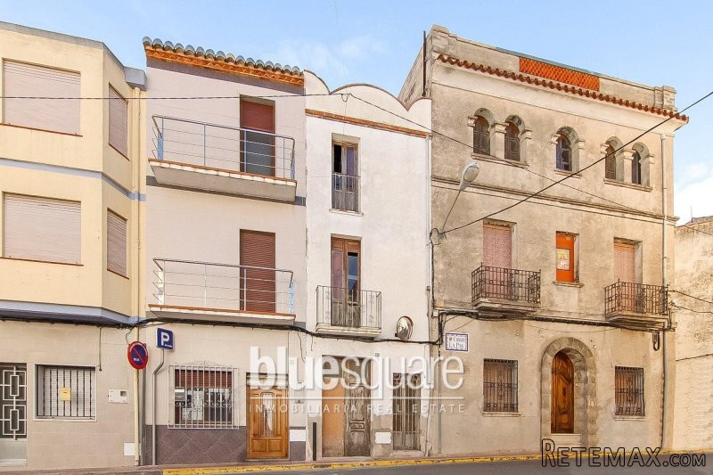 4 Bedroom Townhouse For Sale in..