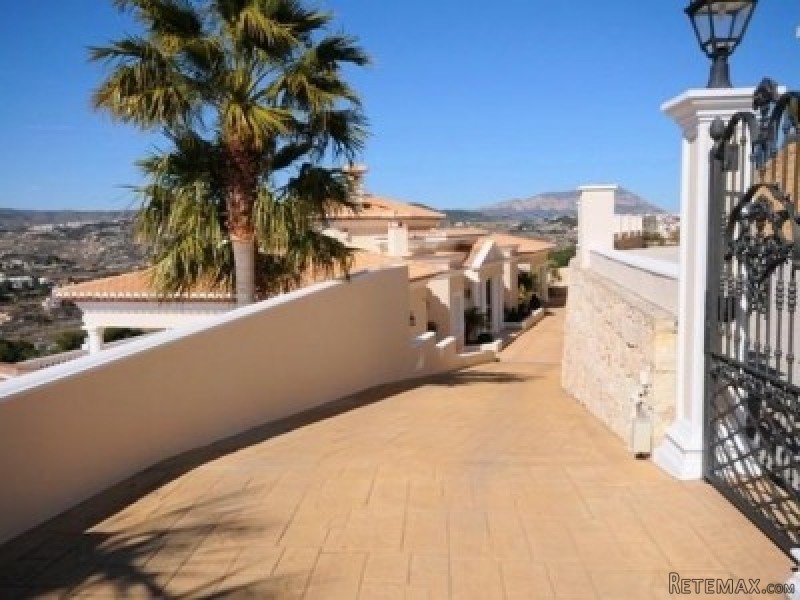 5 Bedrooms - Villa - Alicante - For Sale - 2
