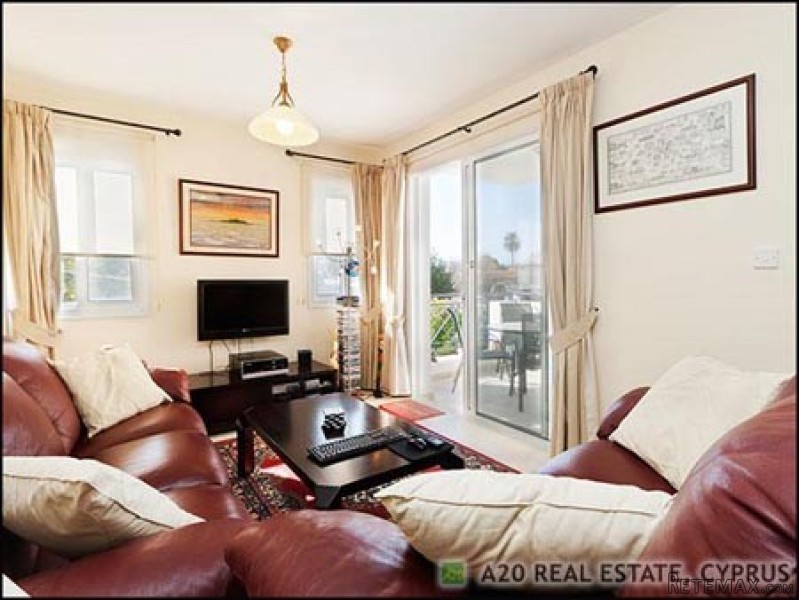 For Sale : First Floor Apartment -.. - 2