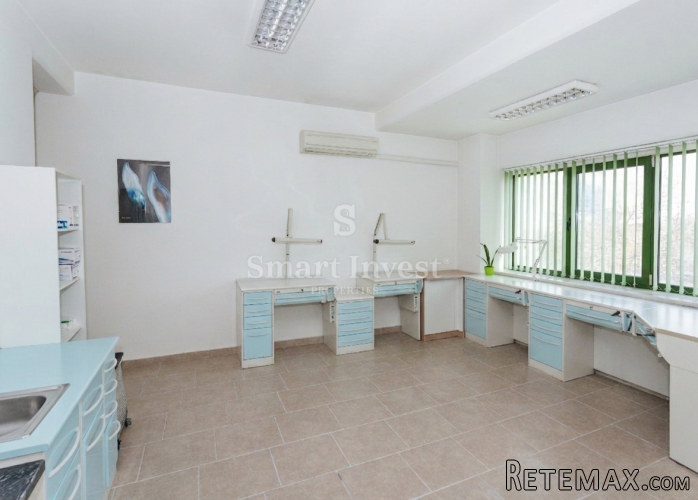 MATULJI - JUŠIĆI, poslovni prostor od 90 m2 za najam - 2