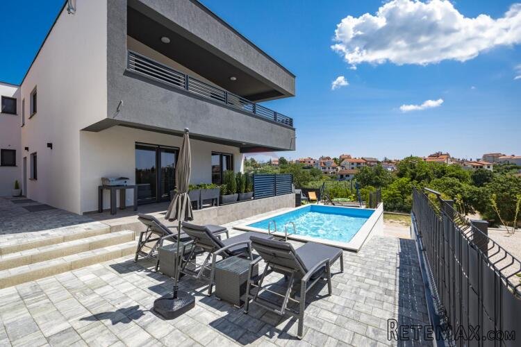 Istra, Medulin - luksuzna vila sa tri apartmana - 3
