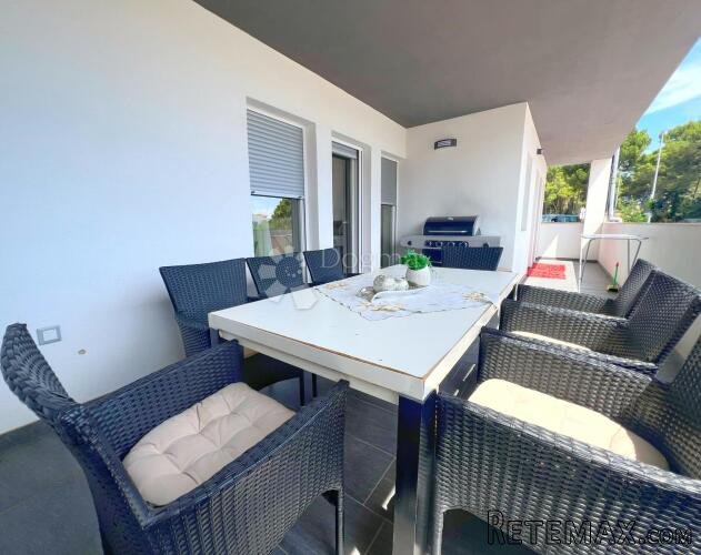 Medulin, Prostran stan u novogradnji, 3S+DB - 3