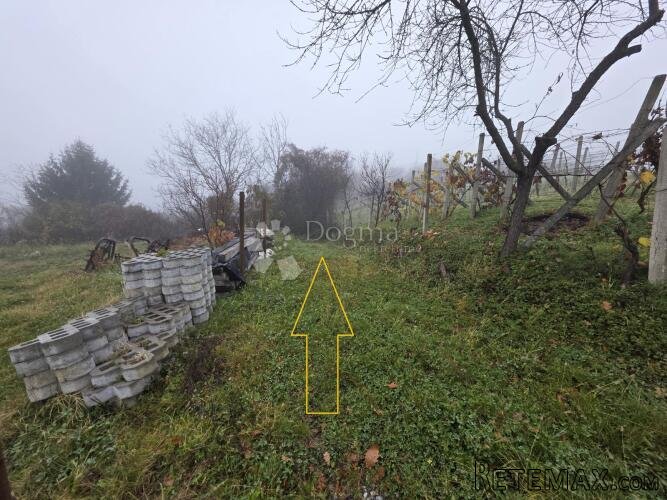 Prirodna oaza mira: 435m² zemljišta na brijegu iznad Jakovlj - 3