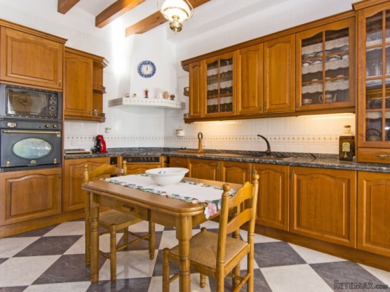 Well-Kept Townhouse In Santa Maria - 2