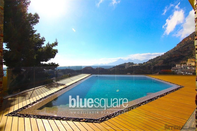 Exceptional villa with 180° Sea view - 2