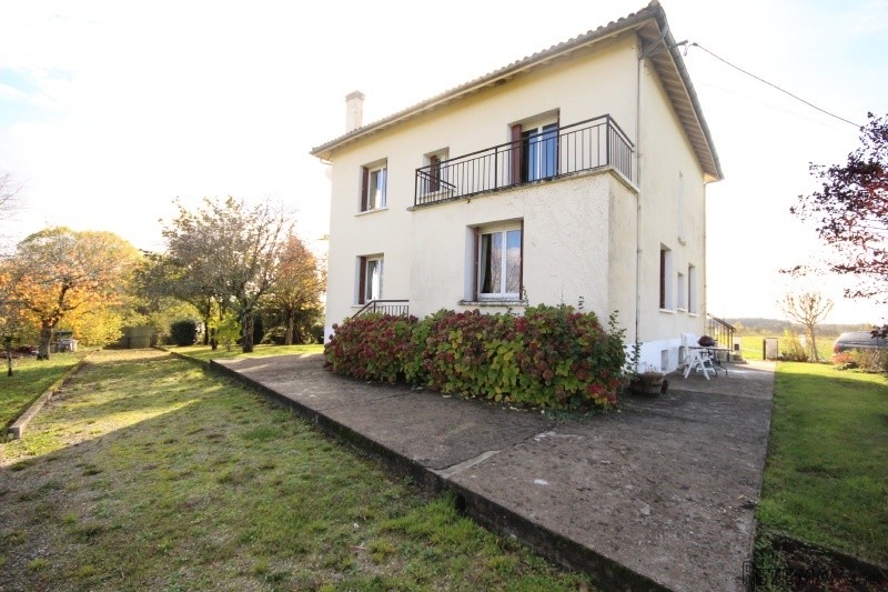Lovely large house with 4 bedrooms.. - 2