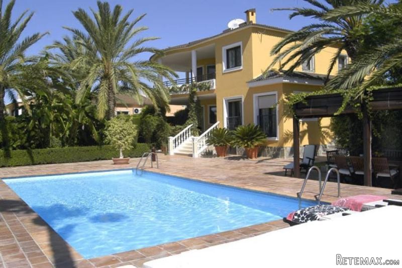 3 Bedrooms - Villa - Alicante - For Sale