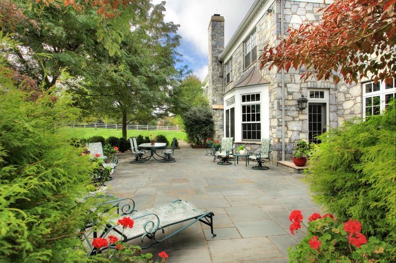 6 bedroom Detached House For Sale: 67.. - 2