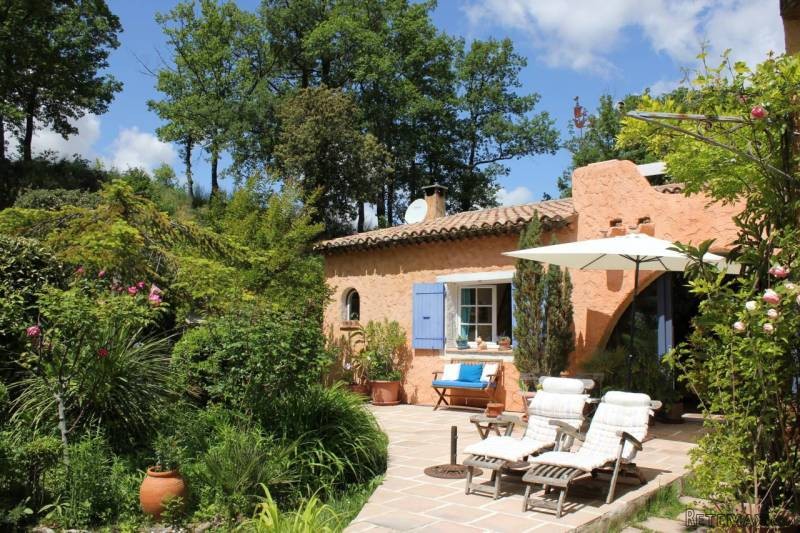 Well Renovated Villa With 2 Studios.. - 2