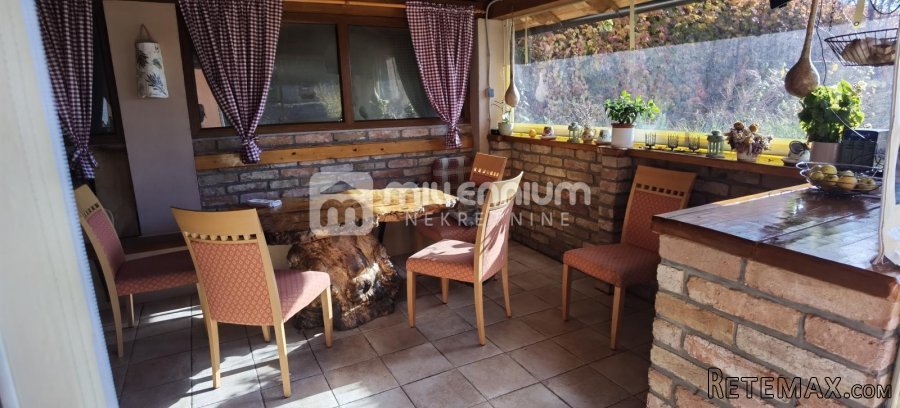 Kastav, prekrasna kuća od 480m2 s bazenom i velikom.. - 8
