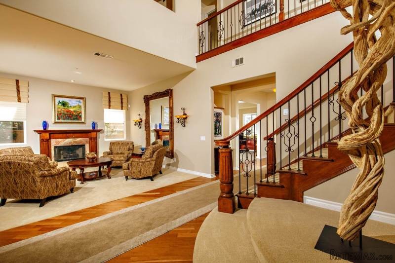 719 Lynwood Encinitas, California 92024.. - 2