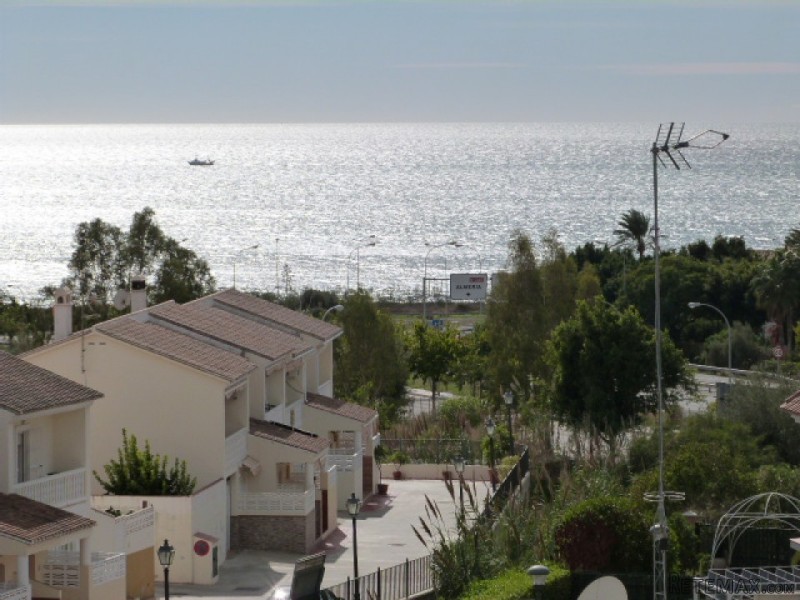 3 bedroom, 3 bathroom Semi-detached..