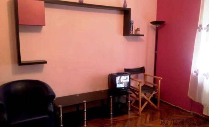Centar - pesacka zona, renoviran, kompletna bela tehnika -.. - 2