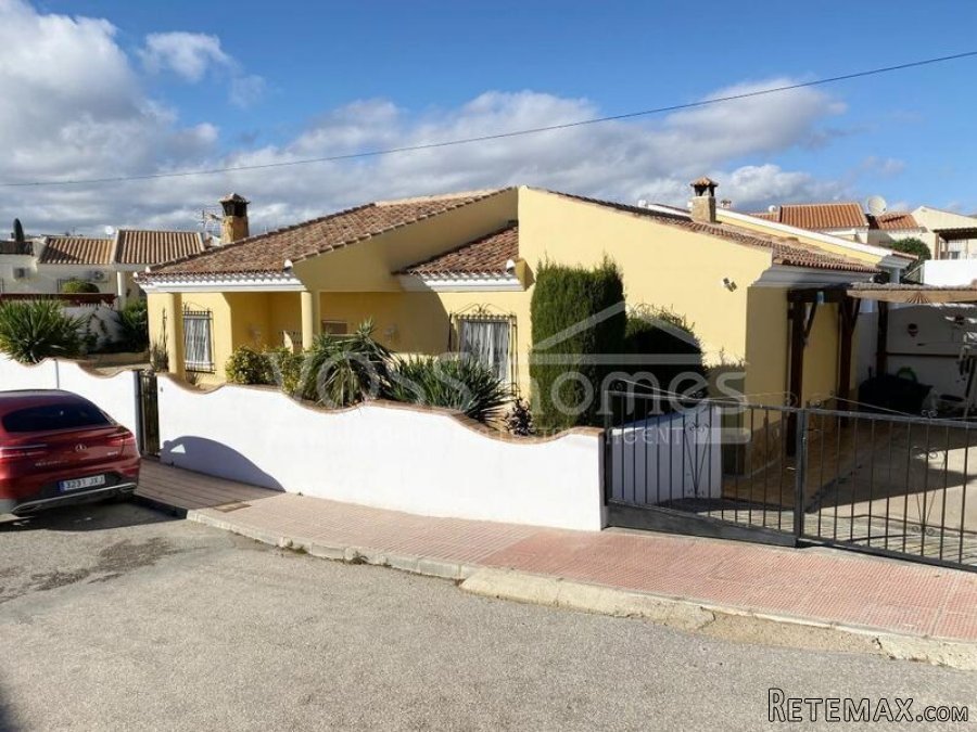 EXCLUSIVE TO VOSS HOMES - A beautifully presented, recently..