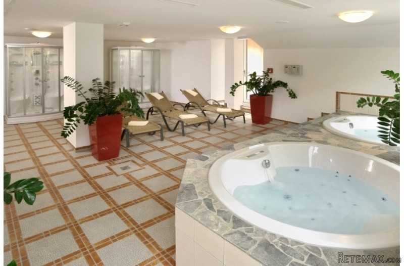 Beautiful 4 Room Apartment At The Foot..
