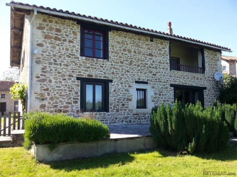 Stone Cottage With Lots Of Character In..