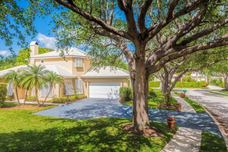 2671 Cypress Island Dr, Palm Beach.. - 2