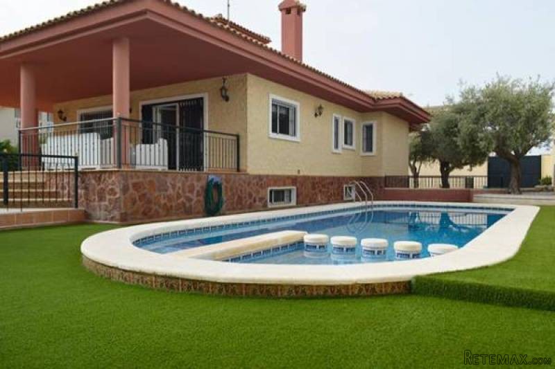 4 Bedroom 3 Bathroom Villa In Mil..