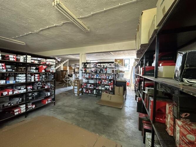 Matulji-poslovni prostor 400m2 sa 680 m2okućnice - 4