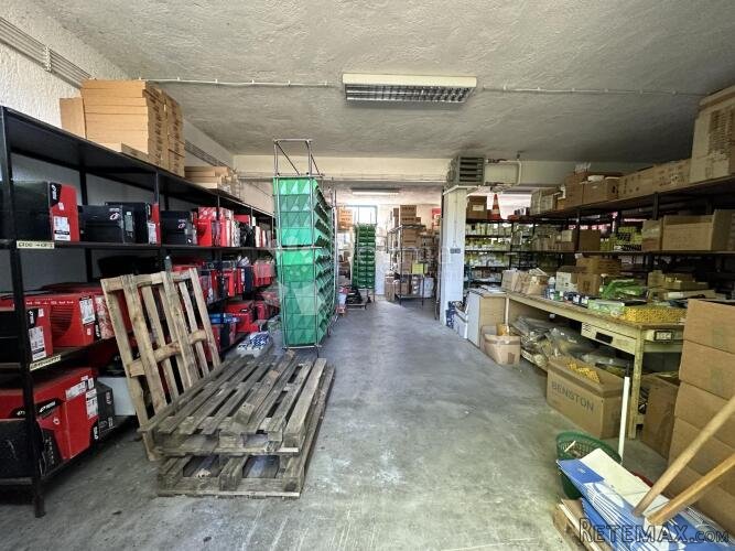 Matulji-poslovni prostor 400m2 sa 680 m2okućnice - 5