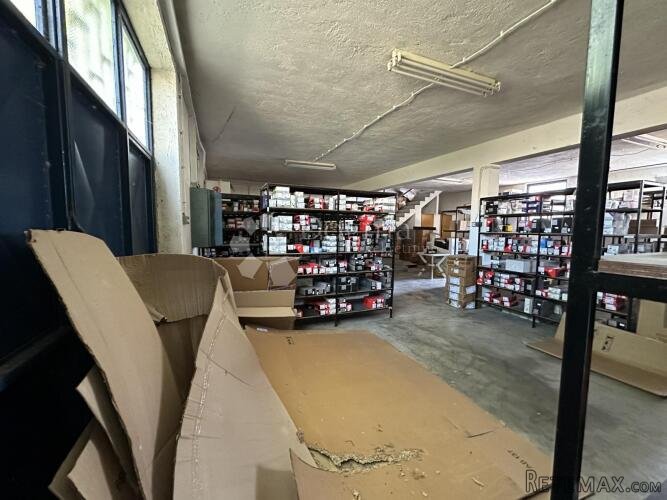 Matulji-poslovni prostor 400m2 sa 680 m2okućnice - 7