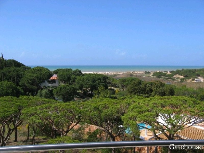 Sea View Apartment For Sale In Vale do..