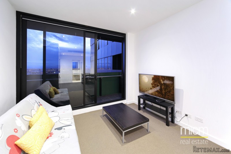 Views, Style, and a Stunning Location -.. - 2