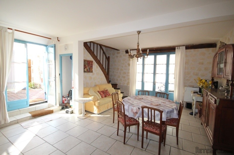 Lovely 6 bed stone property in the.. - 2