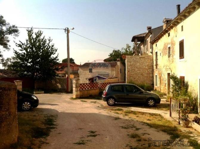 Istra,okolica Svetvinčente,starina sa mnogo šarma - 5