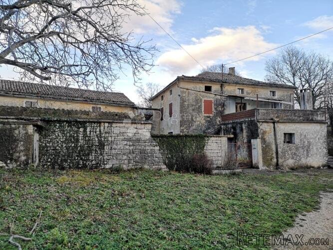 Kuća s imanjem u Lindaru - 2