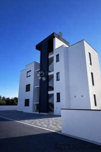 Petrčane - Ekskluzivni penthouse 109 m², 80m od mora - 2