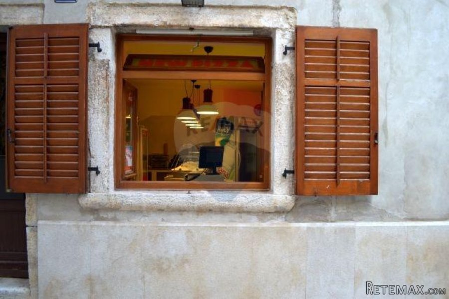 Renovirana kuća i poslovni prostor u starom gradu - iznimna - 4