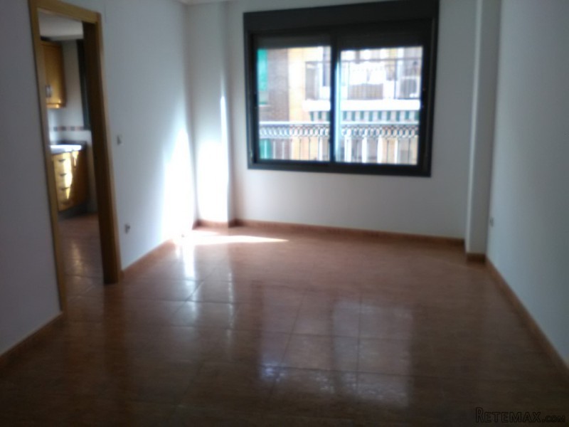 3 bedroom, 2 bathroom Apartment, (build..