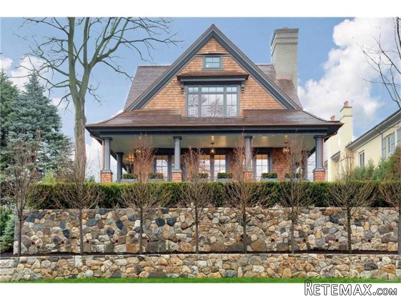 9 bedroom House For Sale: 187 MILBANK..