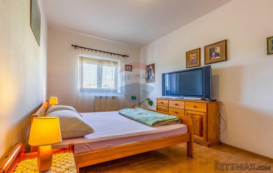 Istra, Pula, kuća sa pet stanova - 9