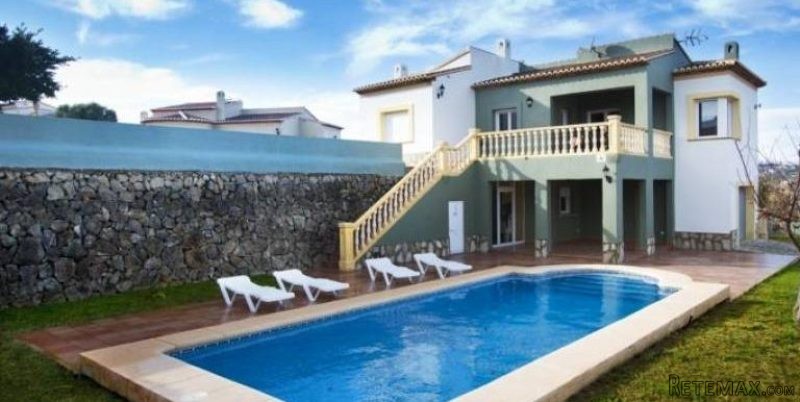 2 Bedroom 2 Bathroom Villa in Javea.