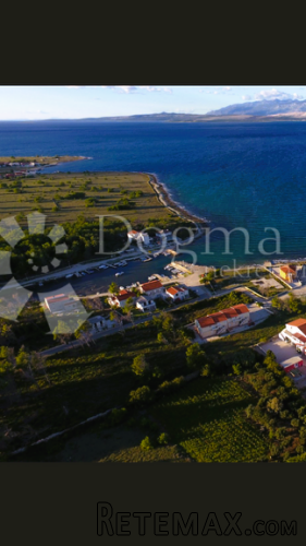 VIR-Građevinsko zemljište od 7500 m2 40-ak metara od mora