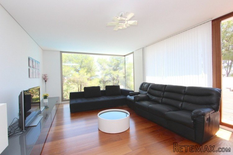 This modern villa with swimming pool and amazing view at.. - 2