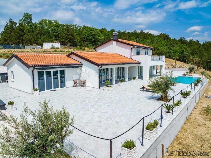 LUKSUZNA VILLA NA OSAMI - 3