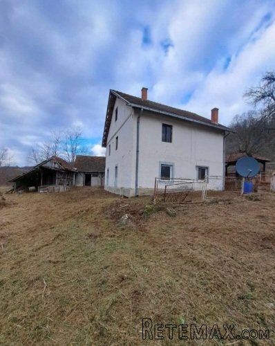 Prodajem kucu Ugrinovci-Gornji Milanovac - 3
