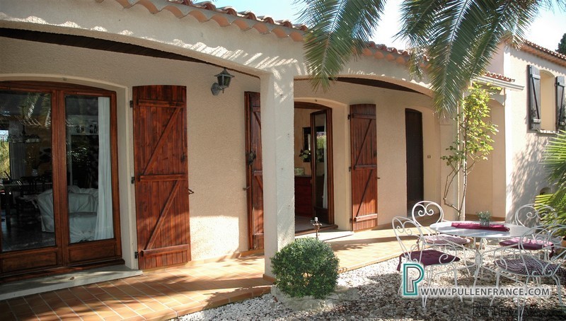 Well-Kept 5 Bedroomed Villa With Lovely..