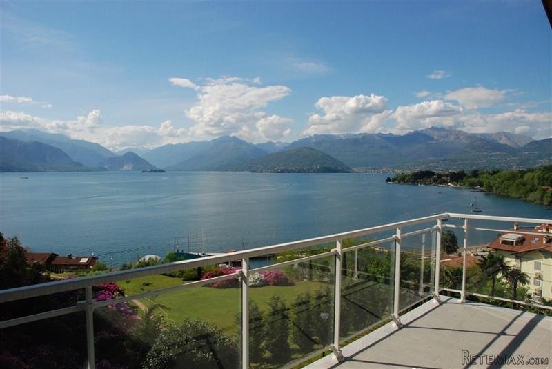 1 bedroom Apartment For Sale: Leggiuno..