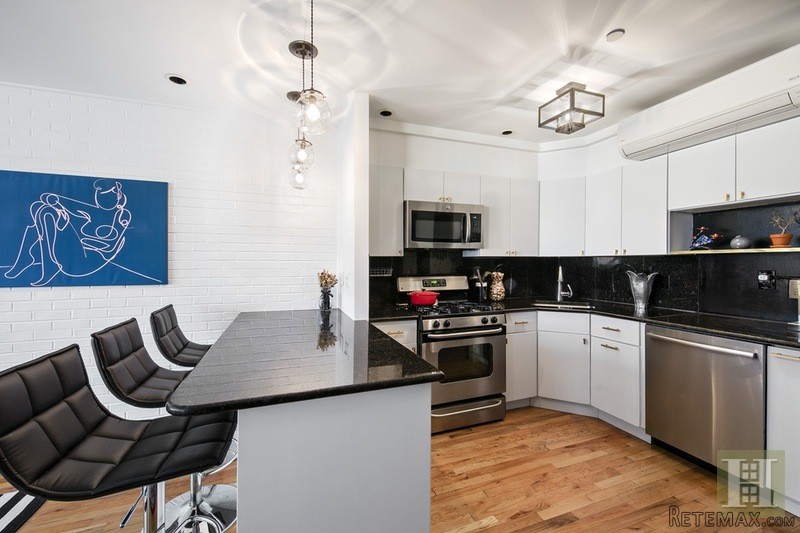 3 bedroom PentHouse For Sale: 223 NORTH.. - 2