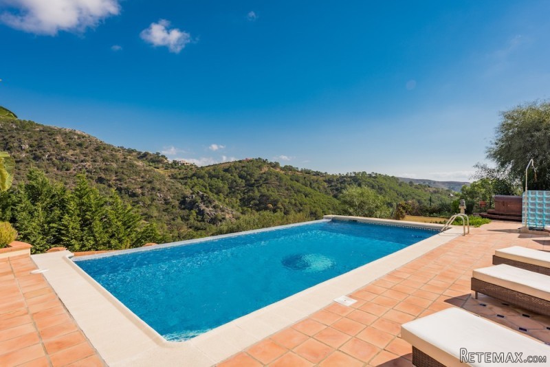 6 Bedrooms - Villa - Malaga - For Sale - 2